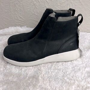 Redwing Cross Lite Aluminum Toe Boot. Sz 8. New.